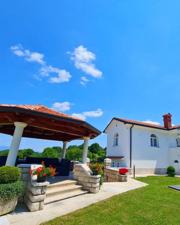 Holiday Apartment Villa Bianca Pazin Eksteriør billede