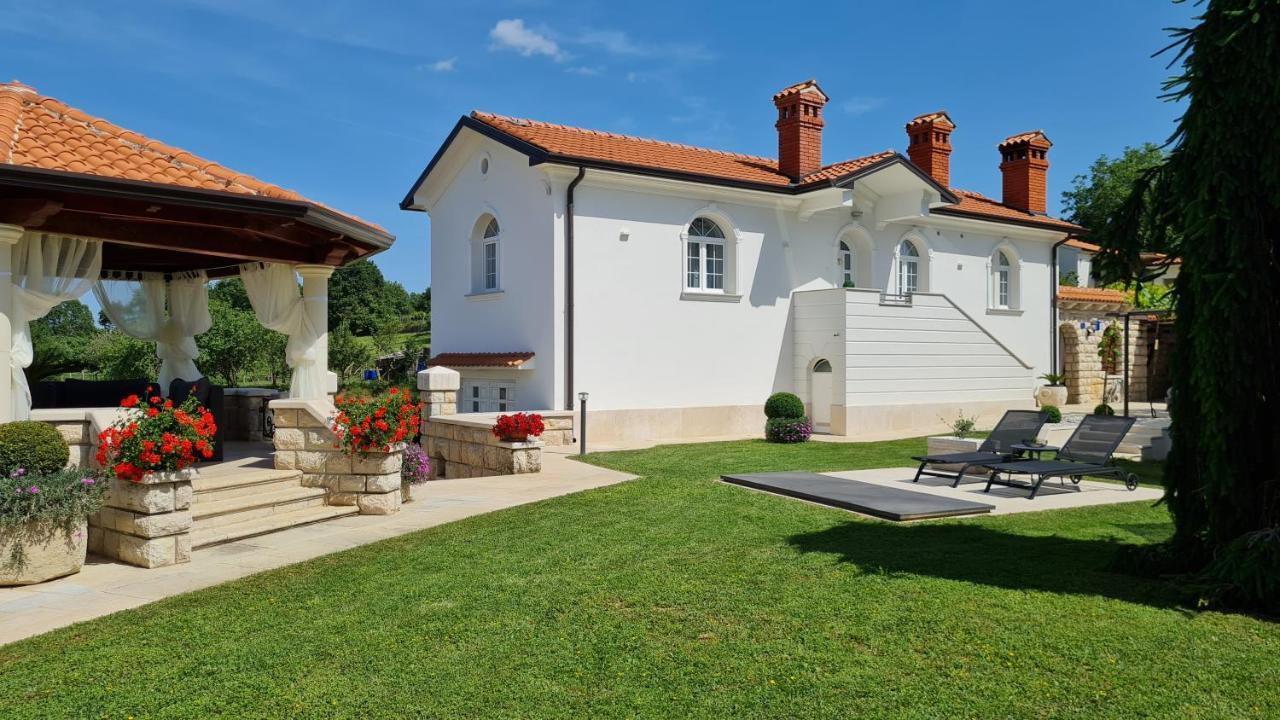 Holiday Apartment Villa Bianca Pazin Eksteriør billede