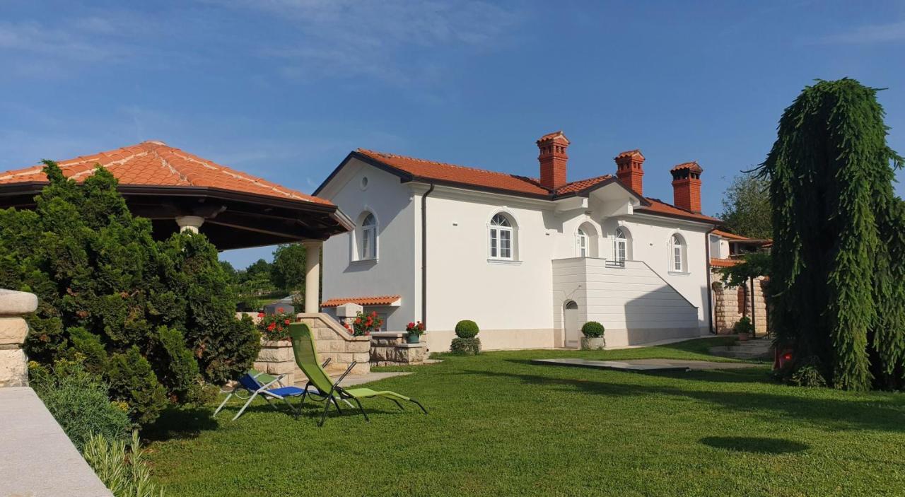 Holiday Apartment Villa Bianca Pazin Eksteriør billede