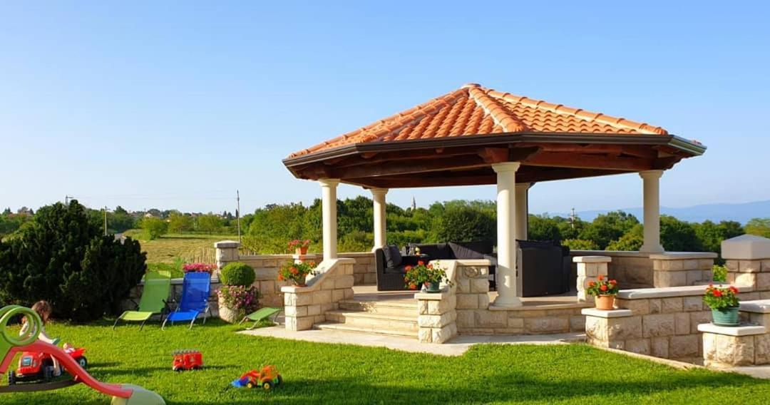 Holiday Apartment Villa Bianca Pazin Eksteriør billede